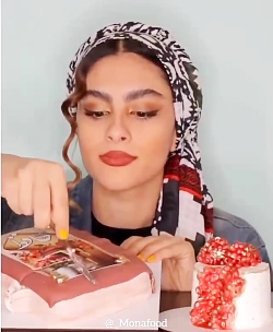 فود اسمر مونا فود  کیک