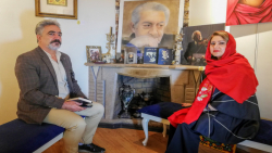 کافه خبر و گپ و گفت با هدیه افراسیابی، نقاش در گالری انتظامی کافه خبر و گپ و گفت با هدیه افراسیابی، نقاش در گالری انتظامی