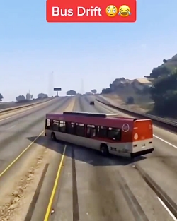 تو بازی  با اتوبوس  دریفت میکشه (GAT V)