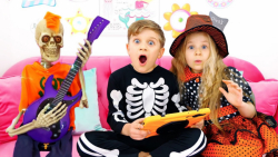 دیانا اتاق خود را برای هالووین...