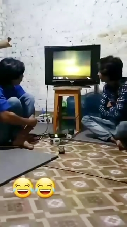 واییی دارم از خنده فرشو گاز می...