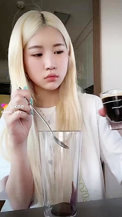 درست کردن نوشیدنی خوشمزه با دخ...