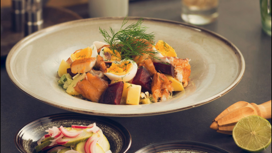 طرز تهیه سالاد اسکاندیناوی با سی بس دودی