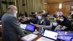 گزارش مهدی چمران از بیست و هشتمین جلسه شورای اسلامی شهر تهران در جمع خبرنگاران گزارش مهدی چمران از بیست و هشتمین جلسه شورای اسلامی شهر تهران در جمع خبرنگاران