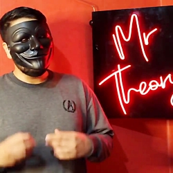 تعوری مجسمه&zwnj;ی ترسناک