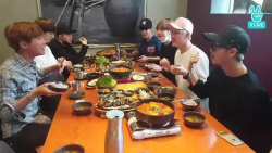 BTS لایـو ایت جیـن با بی تی اس...