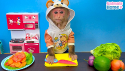 آشپزی کردن بچه میمون با...