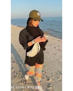 نیکا متین لب ساحل