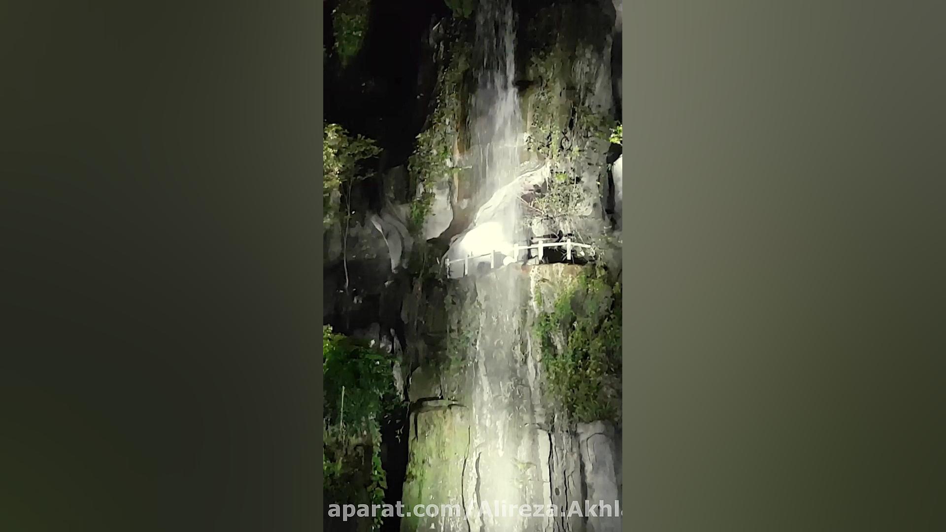پوستر بزرگ