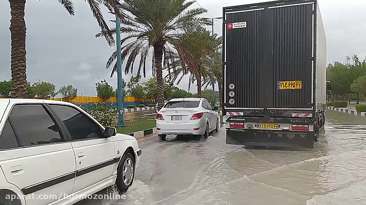 پوستر بزرگ