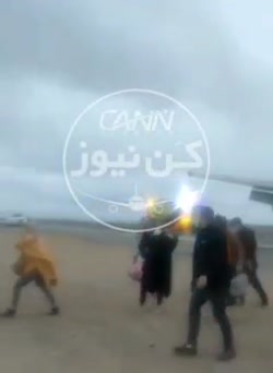 خروج مسافران با سرسره از هواپیما در فرودگاه اصفهان خروج مسافران با سرسره از هواپیما در فرودگاه اصفهان