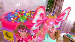 ساشا و آنیا تزیین کیک رنگین کم...