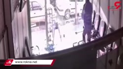 فیلم باورنکردنی از سرقت لپ تاپ یک مغازه فیلم باورنکردنی از سرقت لپ تاپ یک مغازه