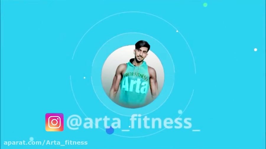 فلای زیر سینه کش ایستاده