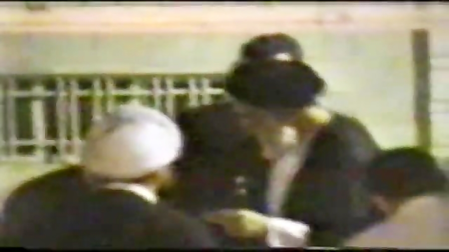 دست و پابوسی رهبری توسط ایت الله مصباح و دلیل زیبای ایشان برای این کار مزوتراپی