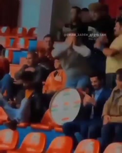 شادی تماشاگران کشتی در ساری
نه...