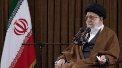 بیانات رهبر انقلاب در دیدار تولیدکنندگان و فعالان اقتصادی بیانات رهبر انقلاب در دیدار تولیدکنندگان و فعالان اقتصادی