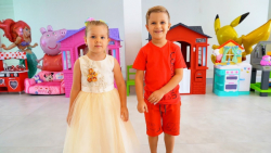 دایانا و اسباب بازی بانوان کود...