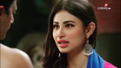 قسمتی از سریال ملکه مارها فصل...