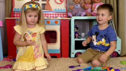 دیانا و روما با مادر بانوان کو...