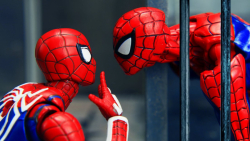 اسباب بازی و اکشن فیگور مرد عن...