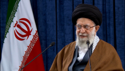 بیانات رهبرانقلاب در ارتباط تص...