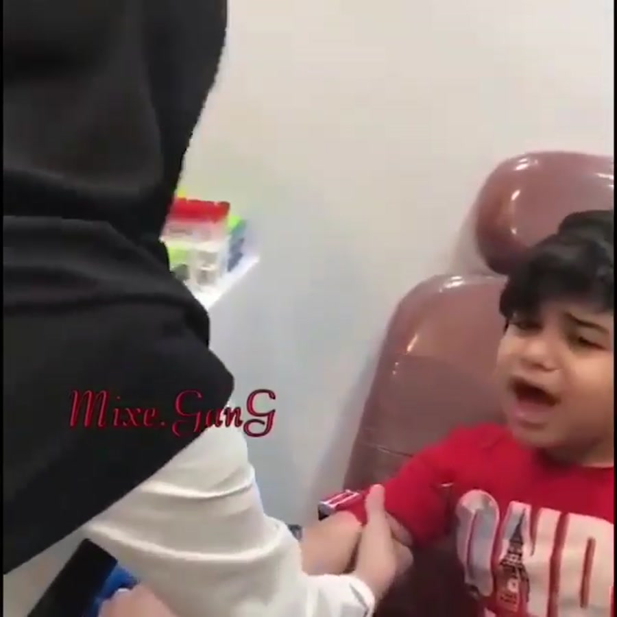 کلیپ طنز آمپول زدن