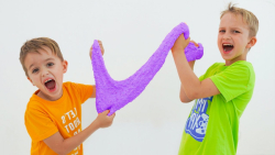 برنامه کودک ولاد و نیکیتا ، اس...