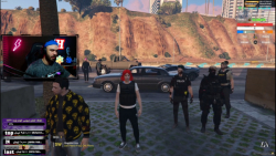 خونه گنگ من توسط پلیس محاصره ش...