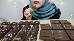 سوگند فود  شکلات خوری