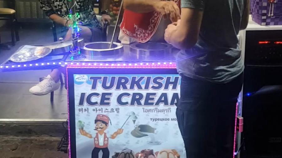 پوستر بزرگ