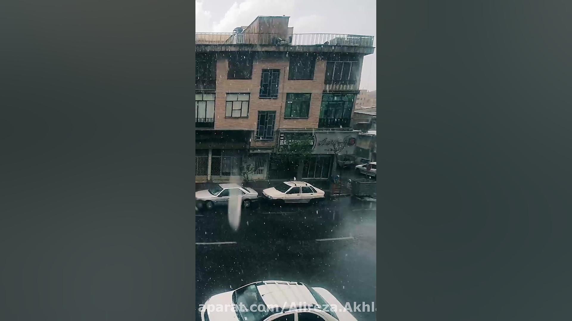 پوستر بزرگ