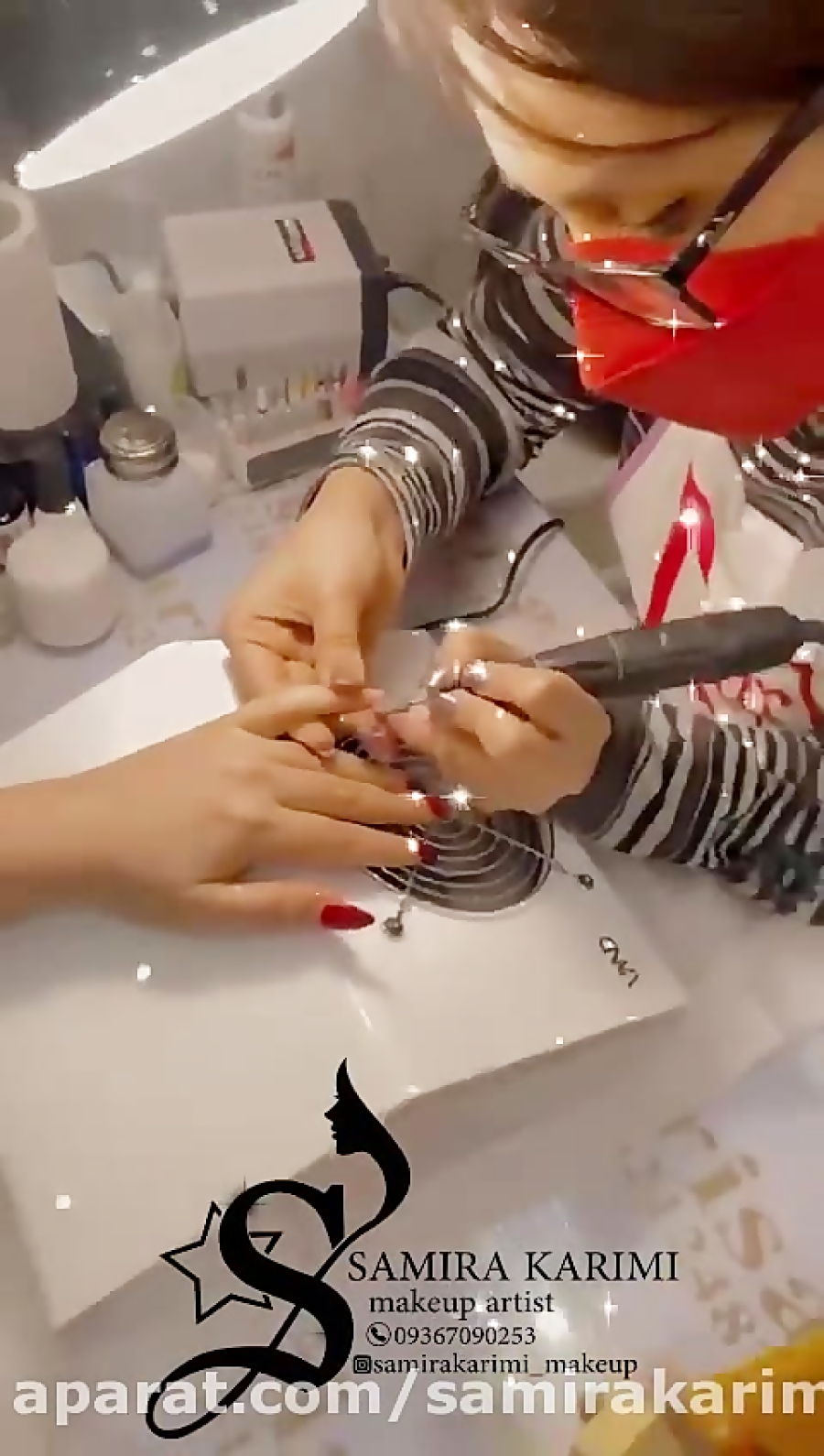 خدمات حرفه ای کاشت و ترمیم ناخن