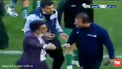 عصبانیت شدید داور چهارم بازی آلومینیوم اراک و ذوب آهن اصفهان عصبانیت شدید داور چهارم بازی آلومینیوم اراک و ذوب آهن اصفهان