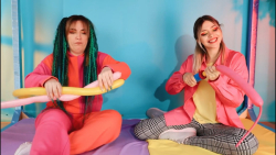 ما یک تخت دوطبقه می سازیم  چال...