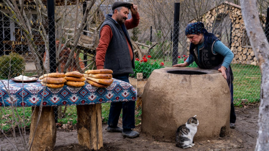 برنامه زندگی روستایی آشپزی در طبیعت قسمت 55 پخت نان به سبک قدیمی در