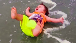 کلیپ طنز کودکان ، لحظات خنده د...