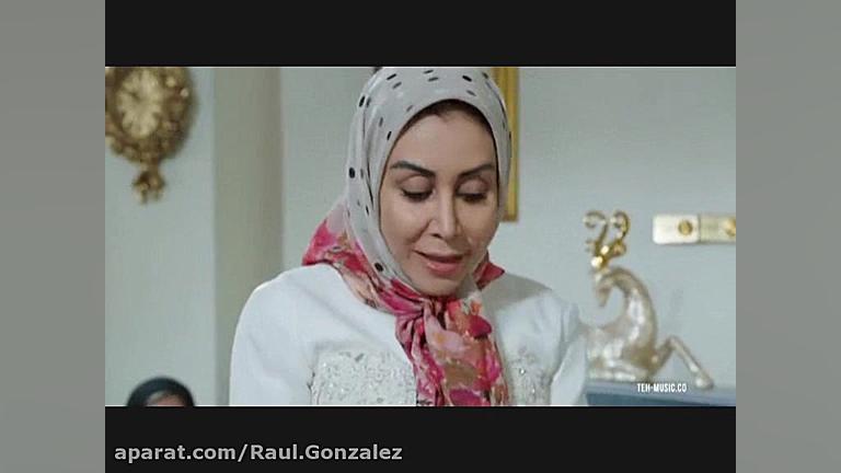 حسین یاری و هنگامه قاضیانی در فیلم پدر آن دیگری زمان204ثانیه