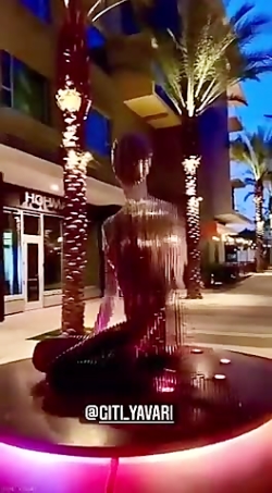 مجسمه ی جالبی که نامرئی میشود