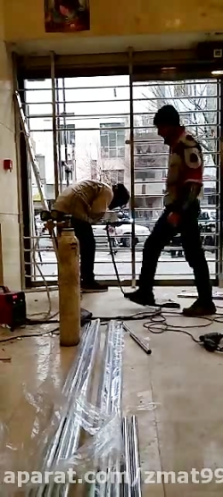 نصب و اجرا نرده راه پله استیل حفاظ بانکی رنگ ثابت آقای استیل در تهران