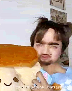 یا علی پشمام چقد جیگره واو لعن...