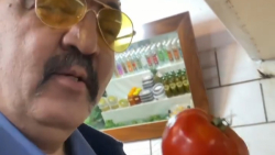 اعتراض احمد ایراندوست به گرانی میوه