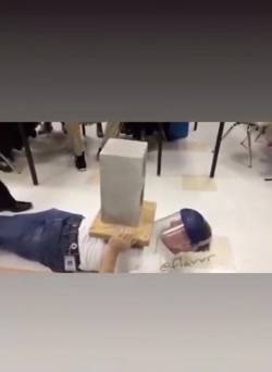 طنز خارجی زدن در جای حساس پایی...