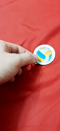 تجربه خرید جاکلیدی خندالو طرح توپ والیبال کد 5577