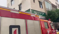 آتش سوزی ساختمان مسکونی در محله نظام آباد آتش سوزی ساختمان مسکونی در محله نظام آباد