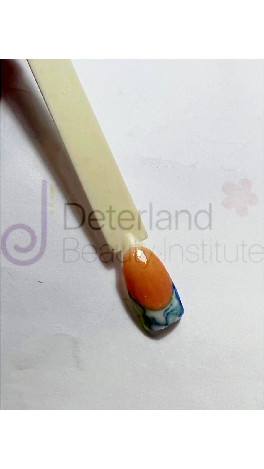 آموزش طراحی ناخن مدل ماربل