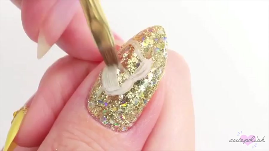 اموزش حرفه‌ای کاشت ناخن /دیزاین ناخن /طراحی ناخن /