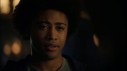 فیلم سریال میراث فصل 3 قسمت 5...