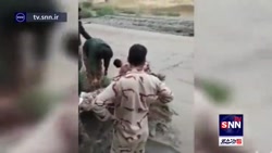 نجات سرباز گرفتار در سیل توسط فرمانده پاسگاه مرزبانی نجات سرباز گرفتار در سیل توسط فرمانده پاسگاه مرزبانی