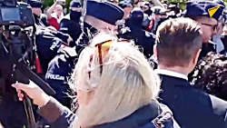 حمله رنگی به سفیر روسیه در لهس...